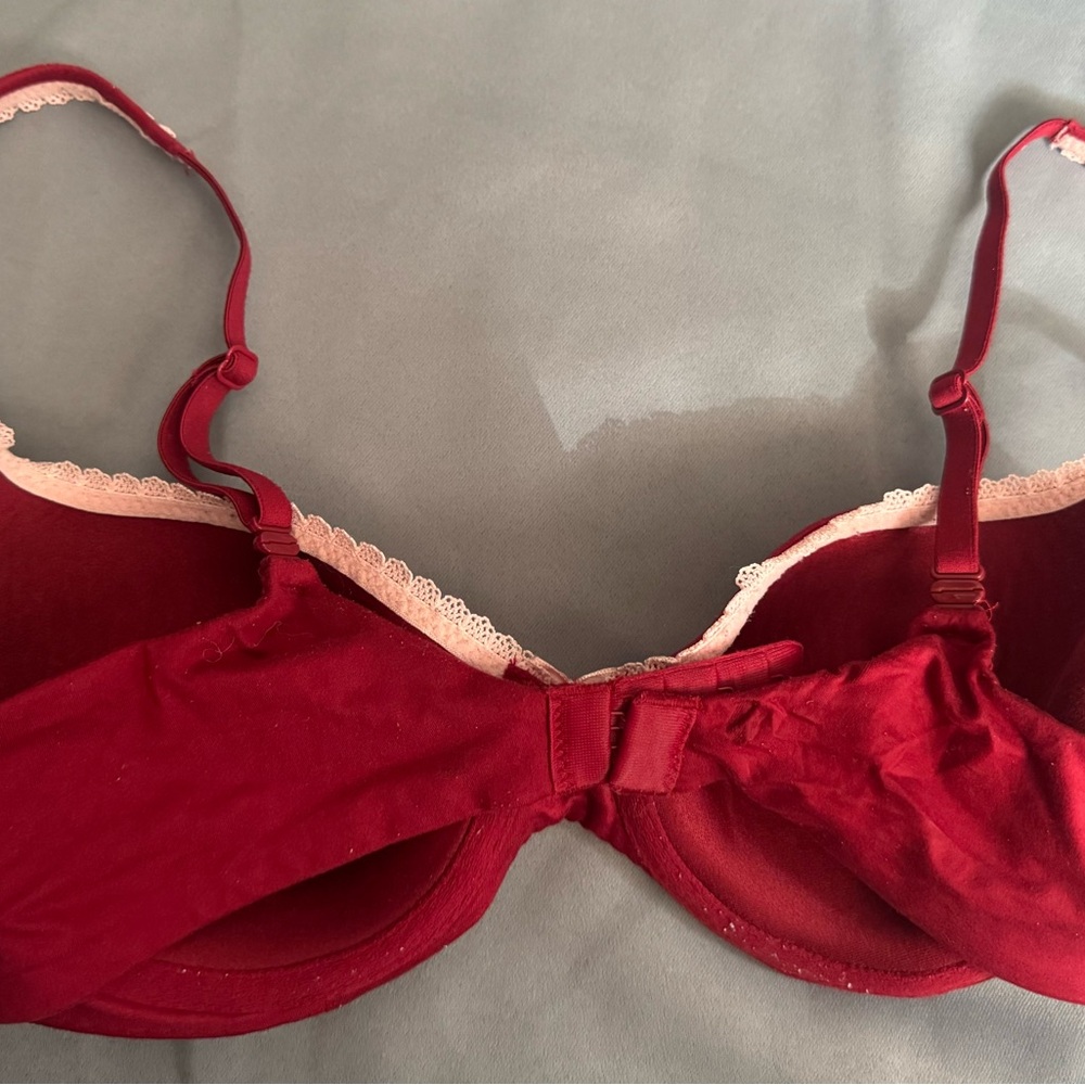 Victoria Secret Underwire Bra 34C - Picture 2 of 3